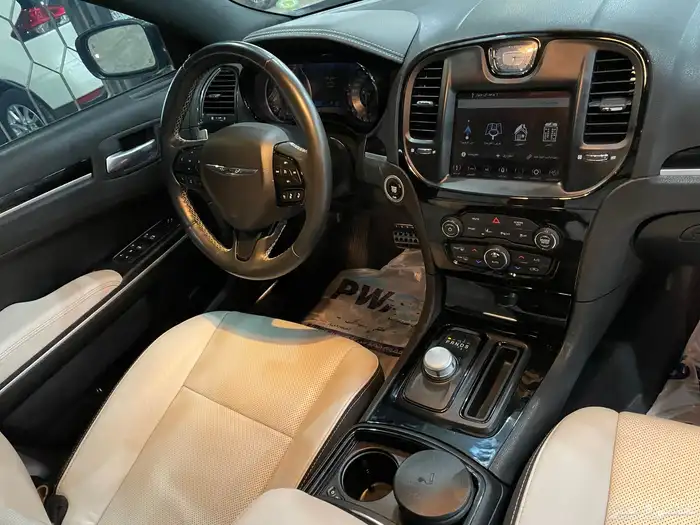 كرايسلر 300s موديل 2021 فل كامل 10