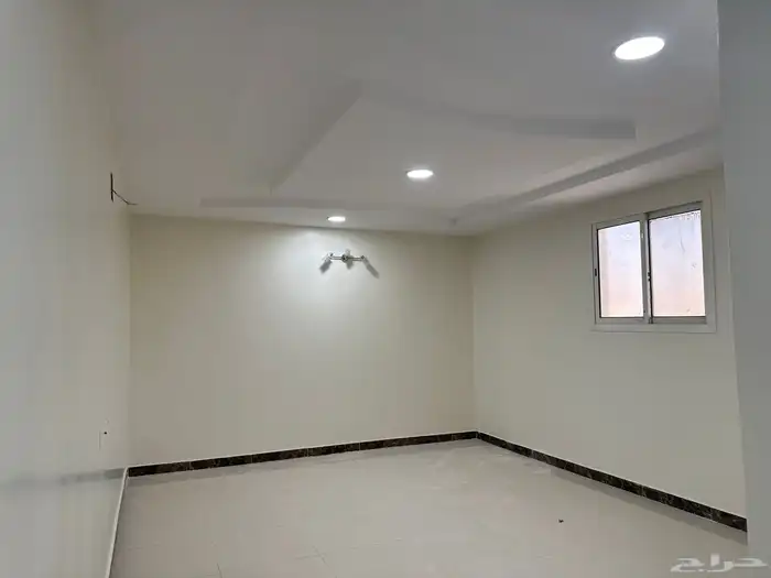 شقه للايجار حي لبن 5 غرف شهري 7