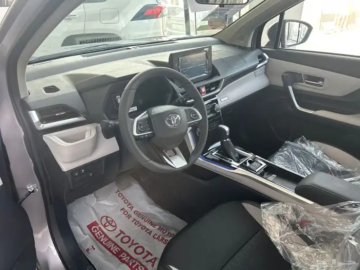 تويوتا فيلوز GLX - وارد عبداللطيف جميل 2025 5