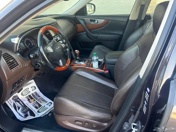 2016 انفينتي qx70 نظيفه جدا  جدا  وبودي بلد 18