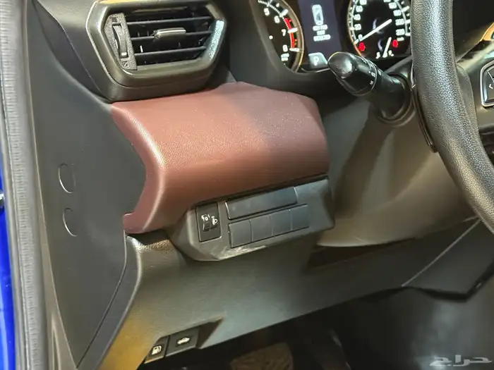 تويوتا اوربان كروزر 2023 (( بحالة ممتازة )) 18