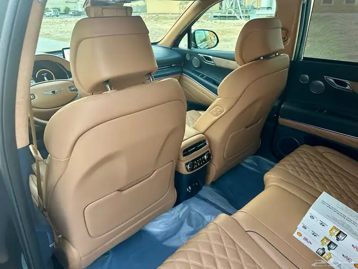 للبيع جينيسس GV80 شبه اصفار مخزن بحالة الوكالة 75