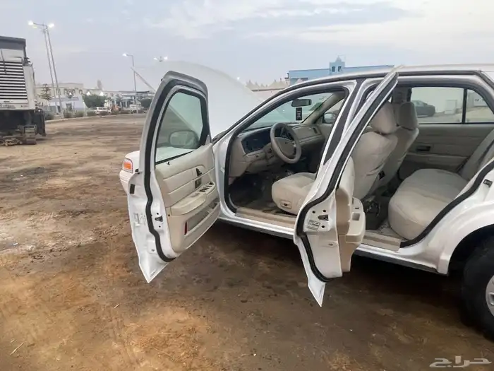 فورد فكتوريا 33