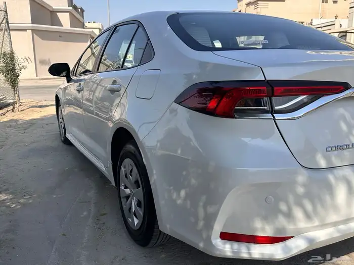 توبوتل كورولا 2021 XLI نضيف للمستخدم1500cc 15