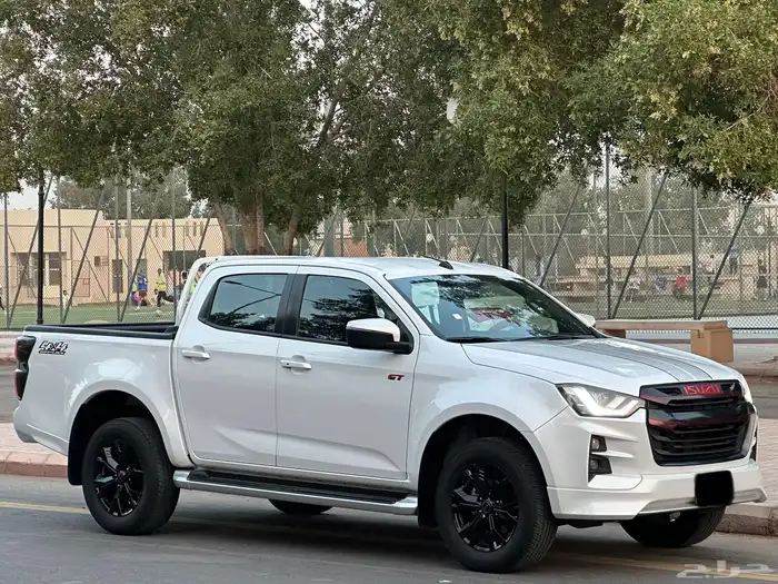 ايسوزو ديماكس 2023 GT فل كامل دبل 6