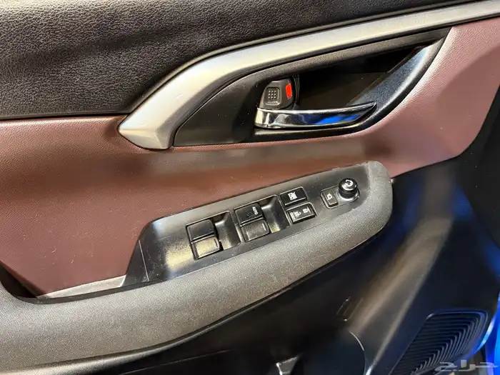 تويوتا اوربان كروزر 2023 (( بحالة ممتازة )) 19