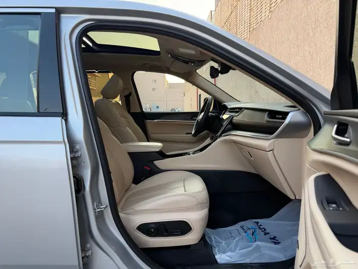 جيب شيروكي موديل 2022 ليمتد 51