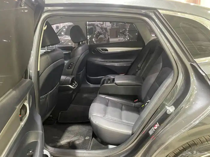 هواندي ازيرا 2021 نص فل ( بنزين ) 6 سلندر 26