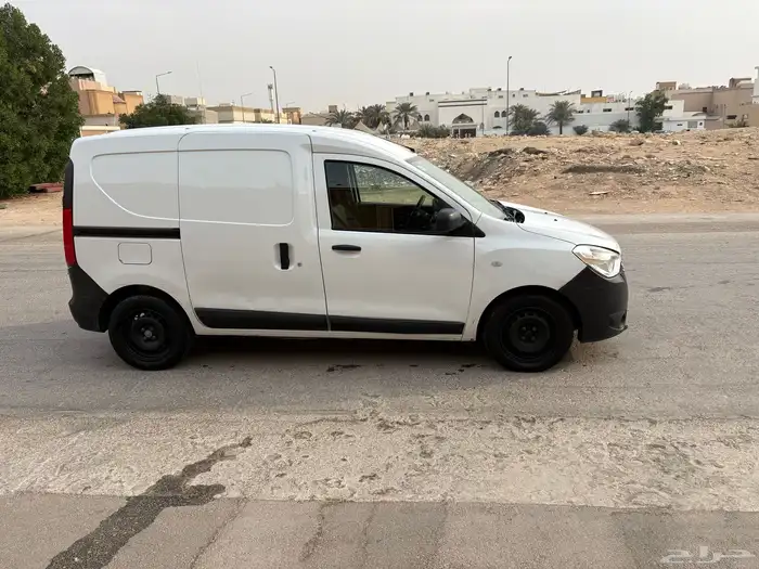 للبيع باص دوكور نظيف موديل 2022 2