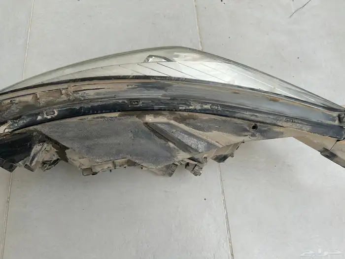 للبيع نور يمين ليد كيا ريو 1