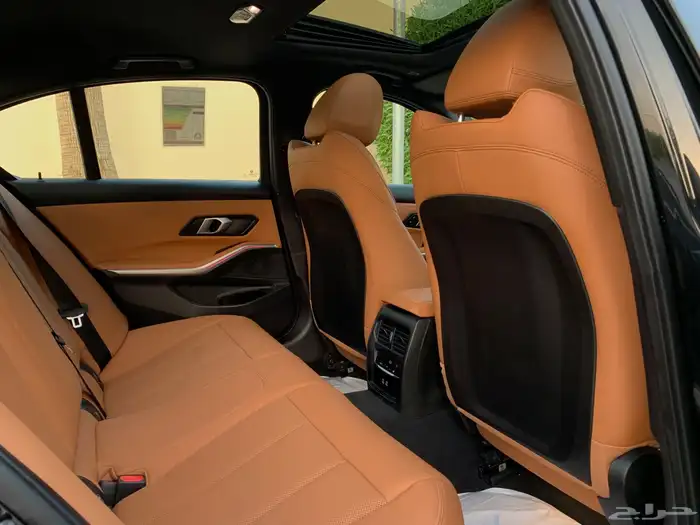 بي ام دبليو 2024 320i 36