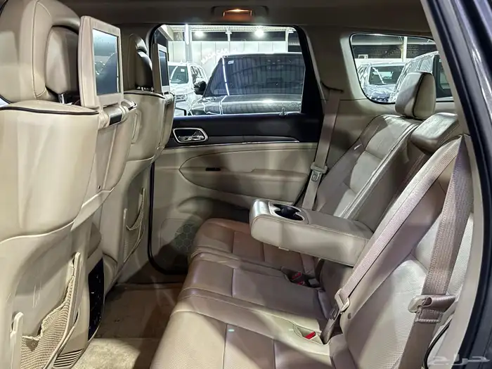 جراند شيروكي اوفرلاند 2015 (( بحالة ممتازة )) 25