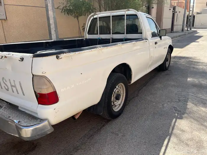 للبيع ميتسوبيشي 2005 5