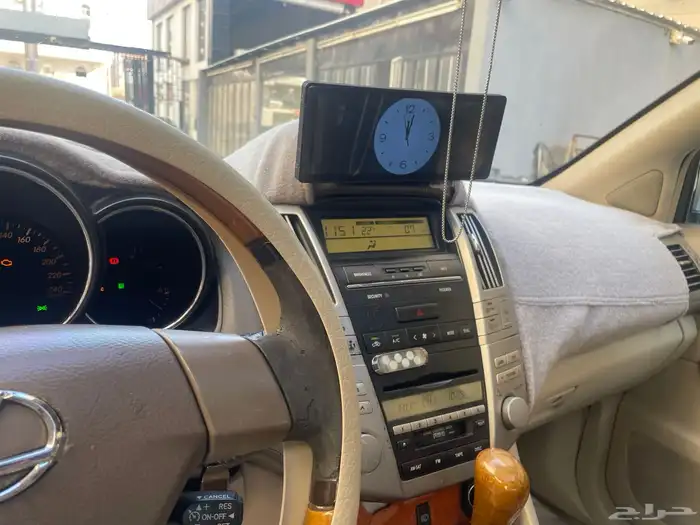 سيارة لكزس ار اكس 2004 10