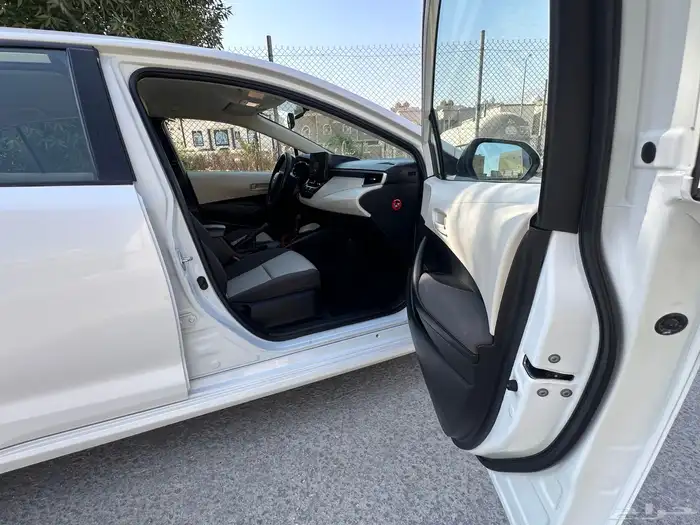 توبوتل كورولا 2021 XLI نضيف للمستخدم1500cc 23