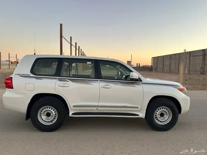 لاندكروزر هدد GX 2014 بريمي فتحه قير تماتيك شرط 12