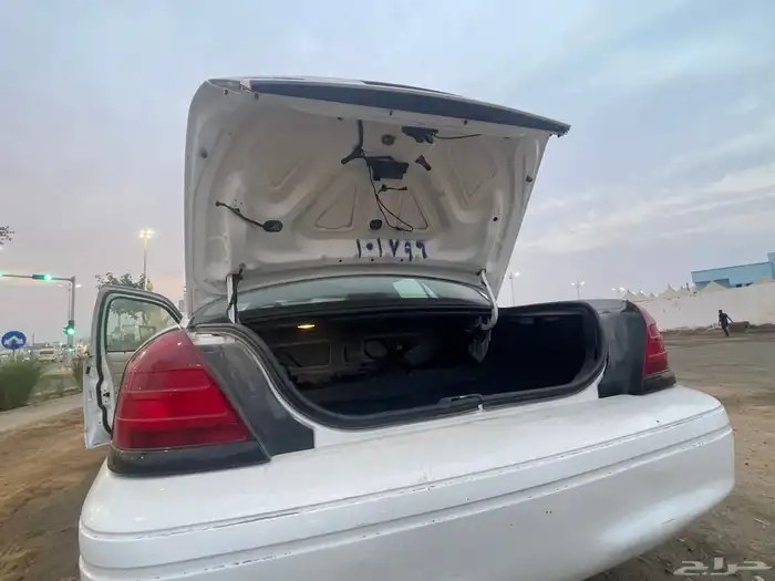 فورد فكتوريا 12