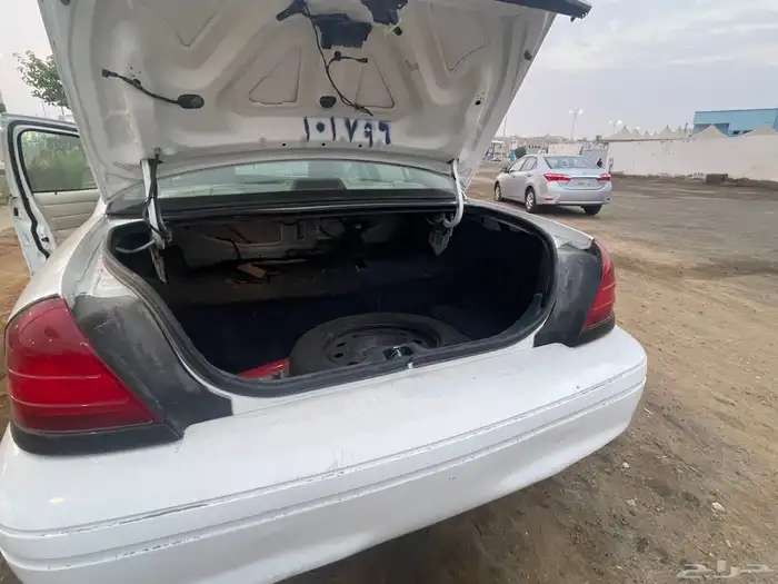 فورد فكتوريا 17