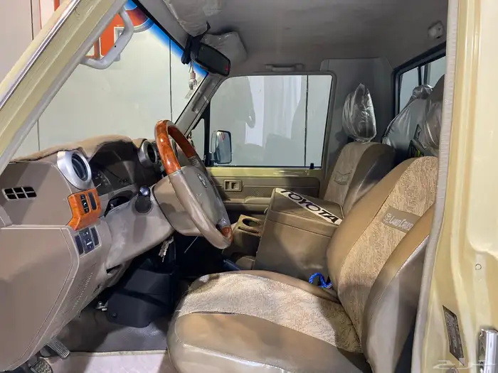 تويوتا شاص 2013 بحالة نظيفة 15