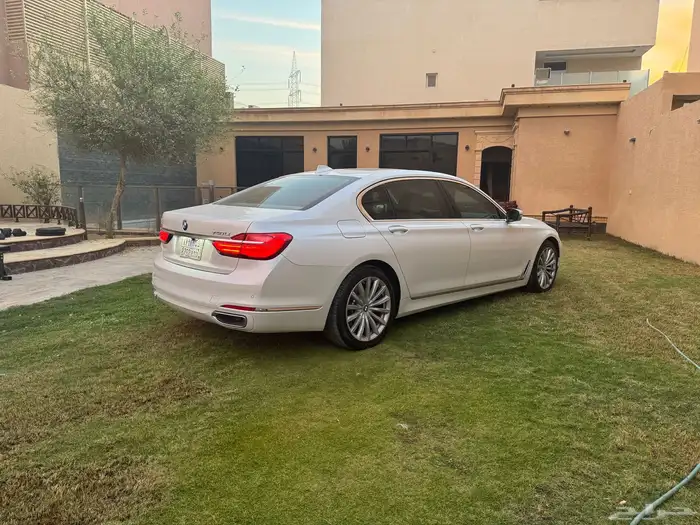 بي ام دبليو 2018 الفئة السابعة 2