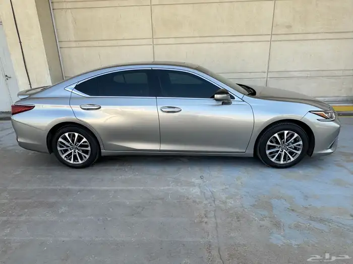 لكزس 2024 300 ES هايبرد 1