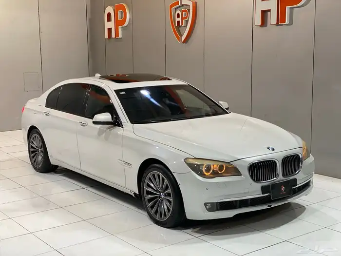 بي ام دبليو 750 Li 2012 عداد 169 الف كم 1