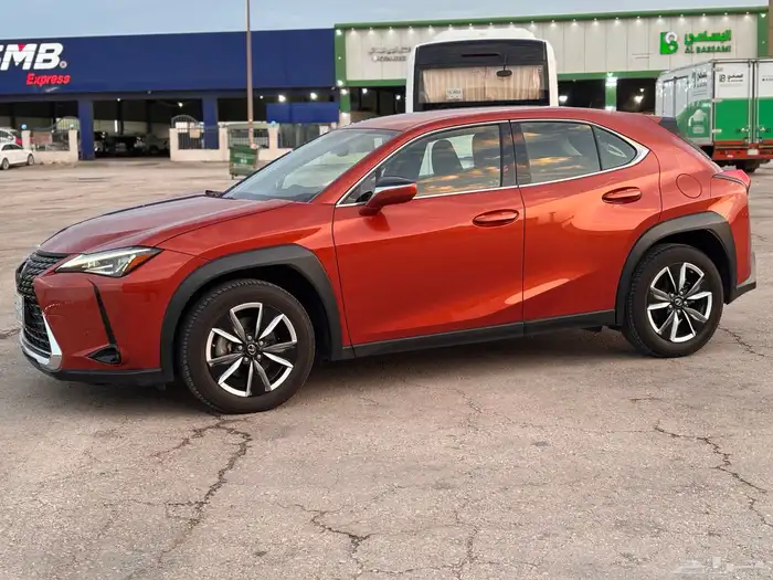 لكزس UX20 2019 مخزن بدي وكاله عداد 25 الف km 42