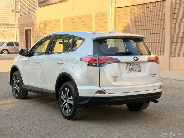 تويوتا راف فور 2016 8