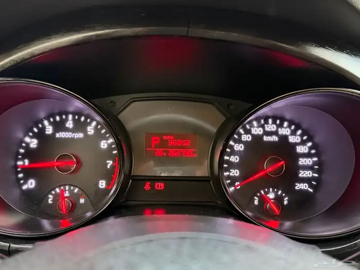 كيا كرنفال 2016 للبيع 11 راكب 37