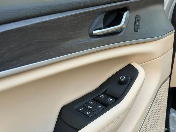 جيب شيروكي موديل 2022 ليمتد 16