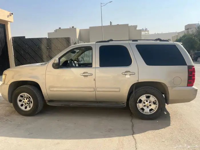 تاهو 2010 مرشوش كامل عشان الفحص السيارة مشدودة 1