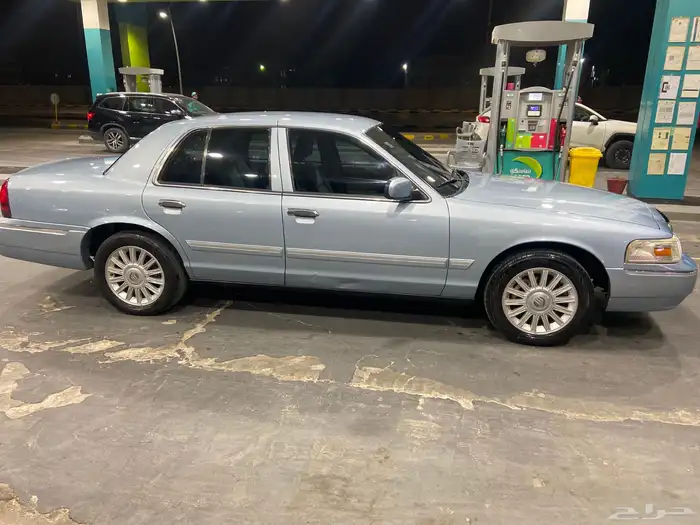 فورد جراند مركيز 2010 13