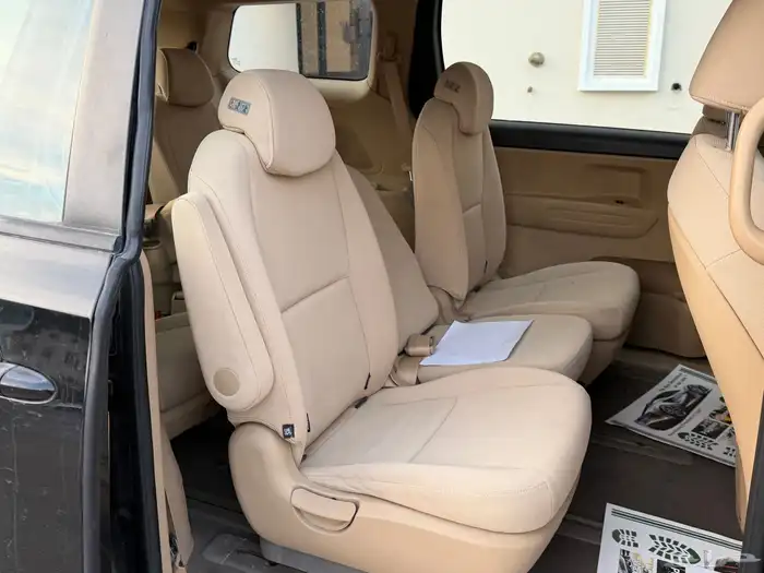 كيا كرنفال 2016 للبيع 11 راكب 21