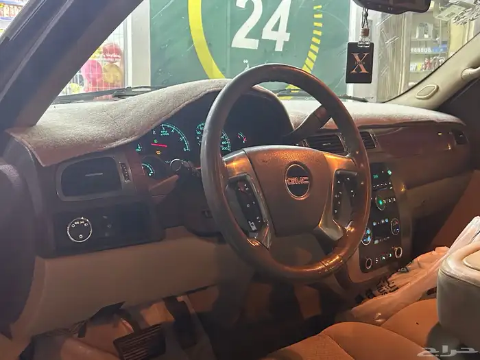 جمس يوكن 2007 سعودي قصير ذهبي بسعر طيب 7