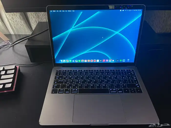 ماكبوك برو جيد جدا ونظيف 0