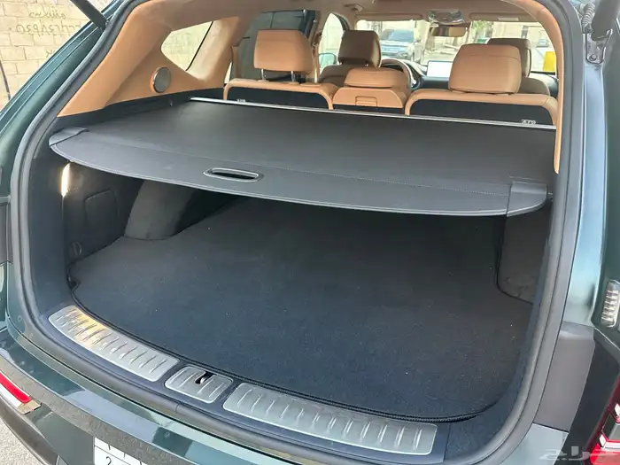 للبيع جينيسس GV80 شبه اصفار مخزن بحالة الوكالة 51