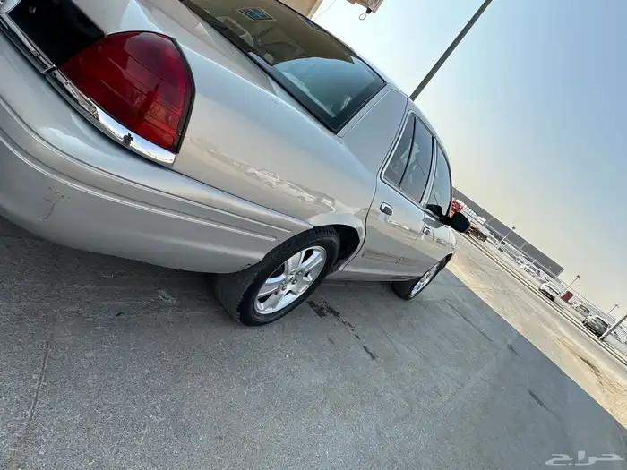 فورد كروان فكتوريا موديل 2011 23