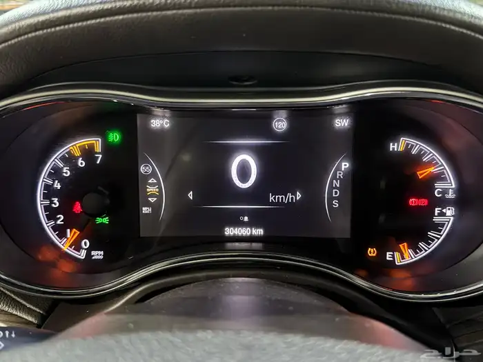 جراند شيروكي اوفرلاند 2015 (( بحالة ممتازة )) 17