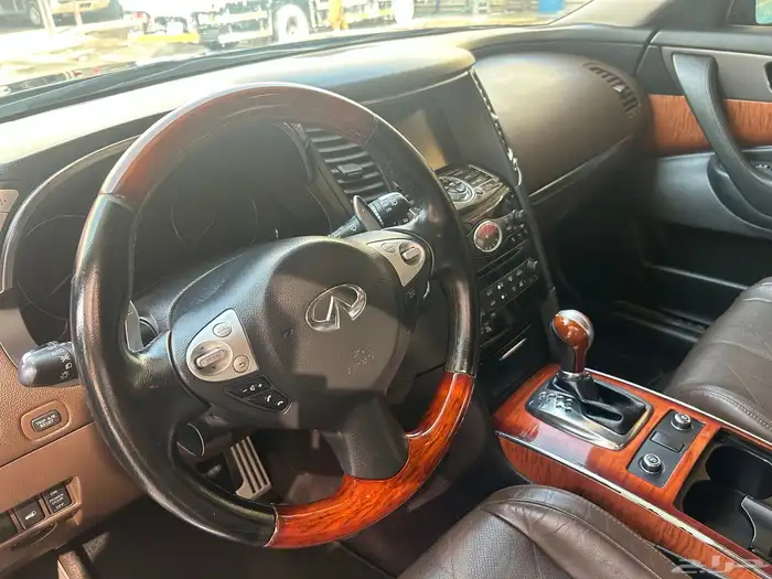 2016 انفينتي qx70 نظيفه جدا  جدا  وبودي بلد 26