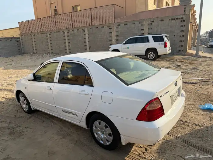 كورولا اتوماتيك 2005 تحمل لوحة مميزة إسم بدر 5