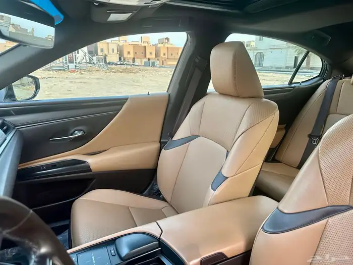 لكزس es300h 2019 نظيف جدا 27