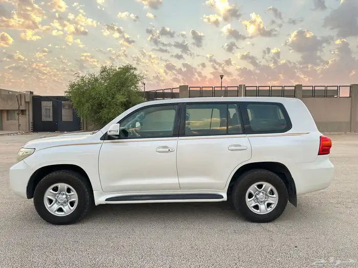 جيب لاندكروزر جي بلد كامل 2012 7