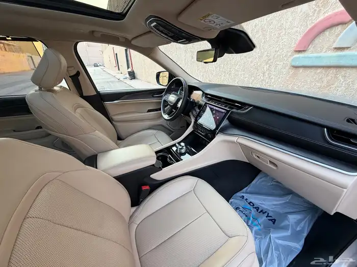 جيب شيروكي موديل 2022 ليمتد 54