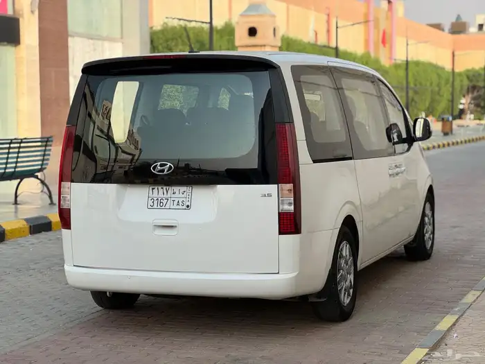 هونداي ستاريا موديل 2022 السعر 57000 الف 4