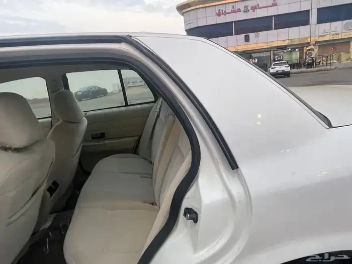 فورد فكتوريا 25