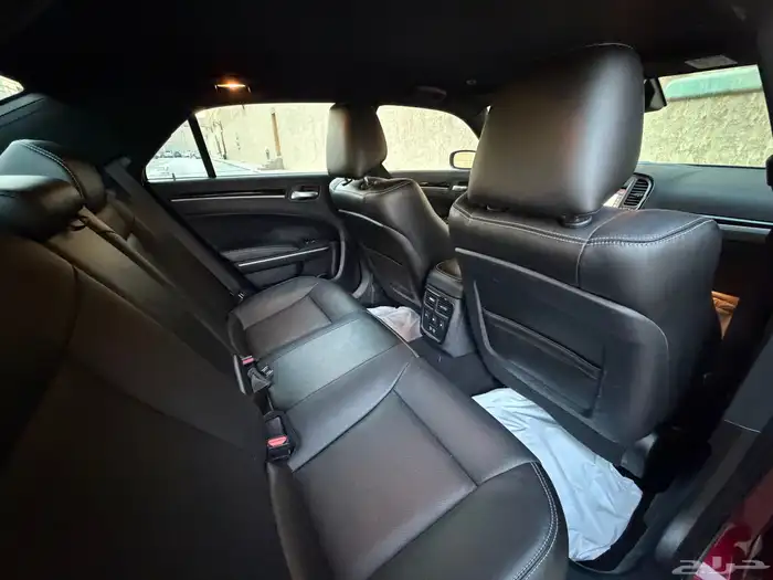 كرايسلر S300 2021 عداد 94 الف 28