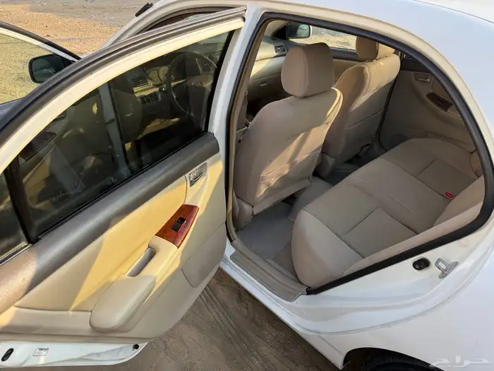 كورولا اتوماتيك 2005 تحمل لوحة مميزة إسم بدر 18