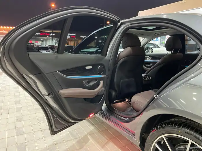 مرسيدس 2020 E220d فتحه سقف داخلي اسبريسو ( ديزل) 2.0D 19