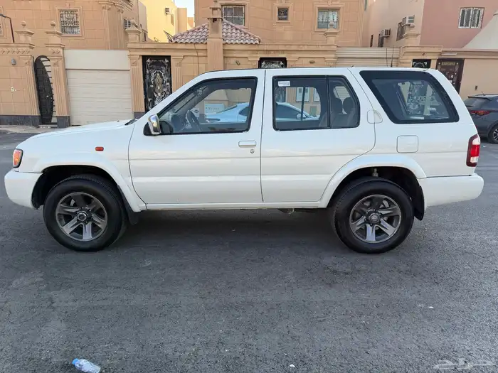 باثفندر ابيض 2005 للبيع 1