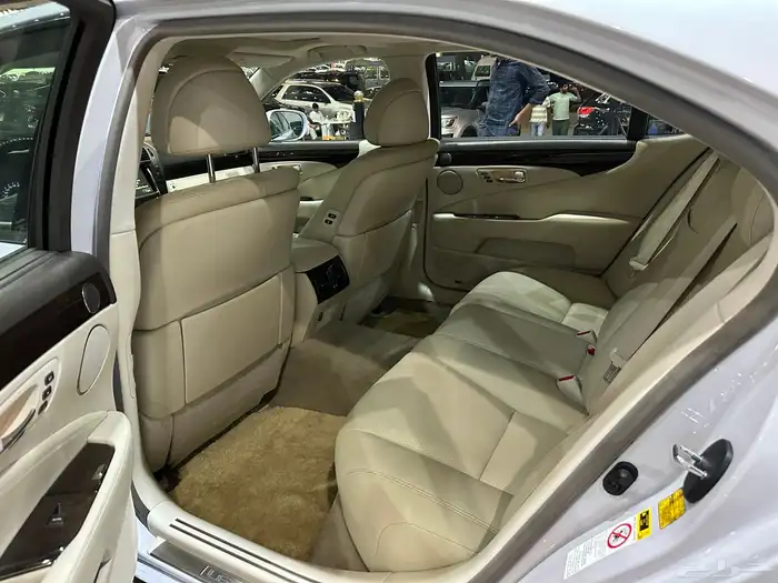 لكزس LS460 موديل 2008 فل كامل نظيف 17